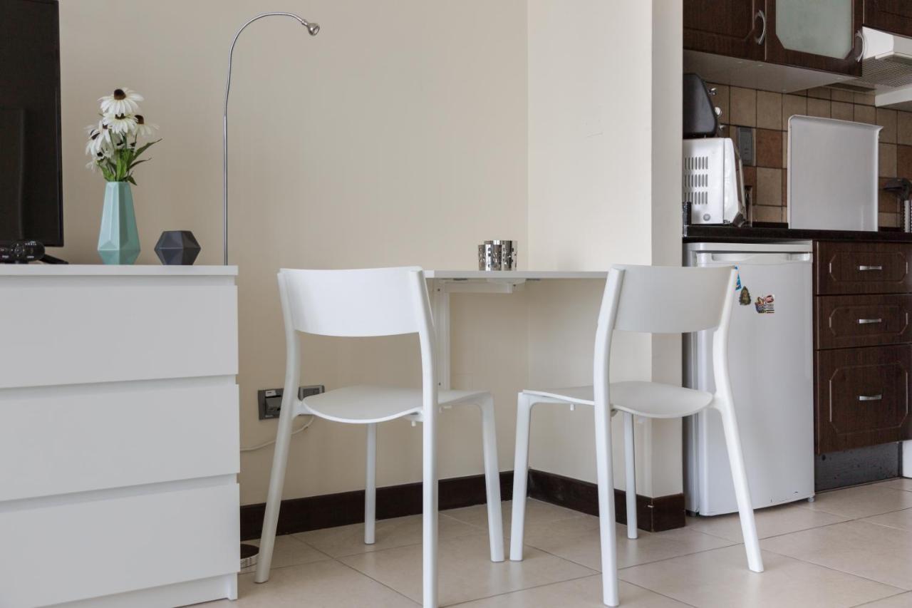 Apartamento Higuests - Cozy Studio With Panoramic Views On The Lake Dubái Exterior foto
