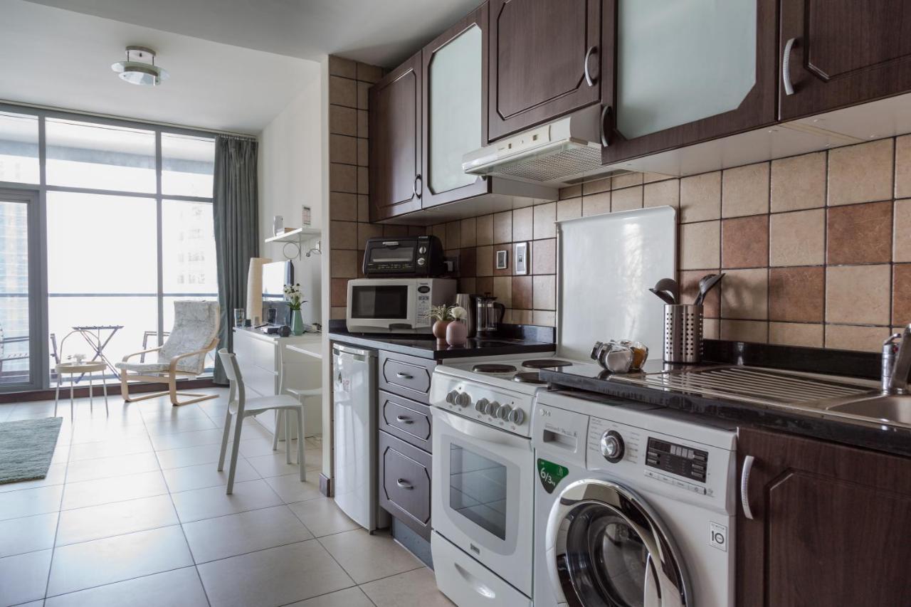 Apartamento Higuests - Cozy Studio With Panoramic Views On The Lake Dubái Exterior foto
